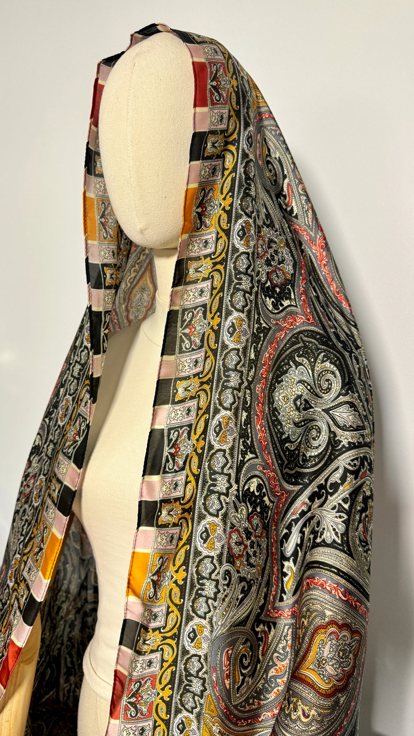 Noor Kashmiri Paisley Hijab Gift Set