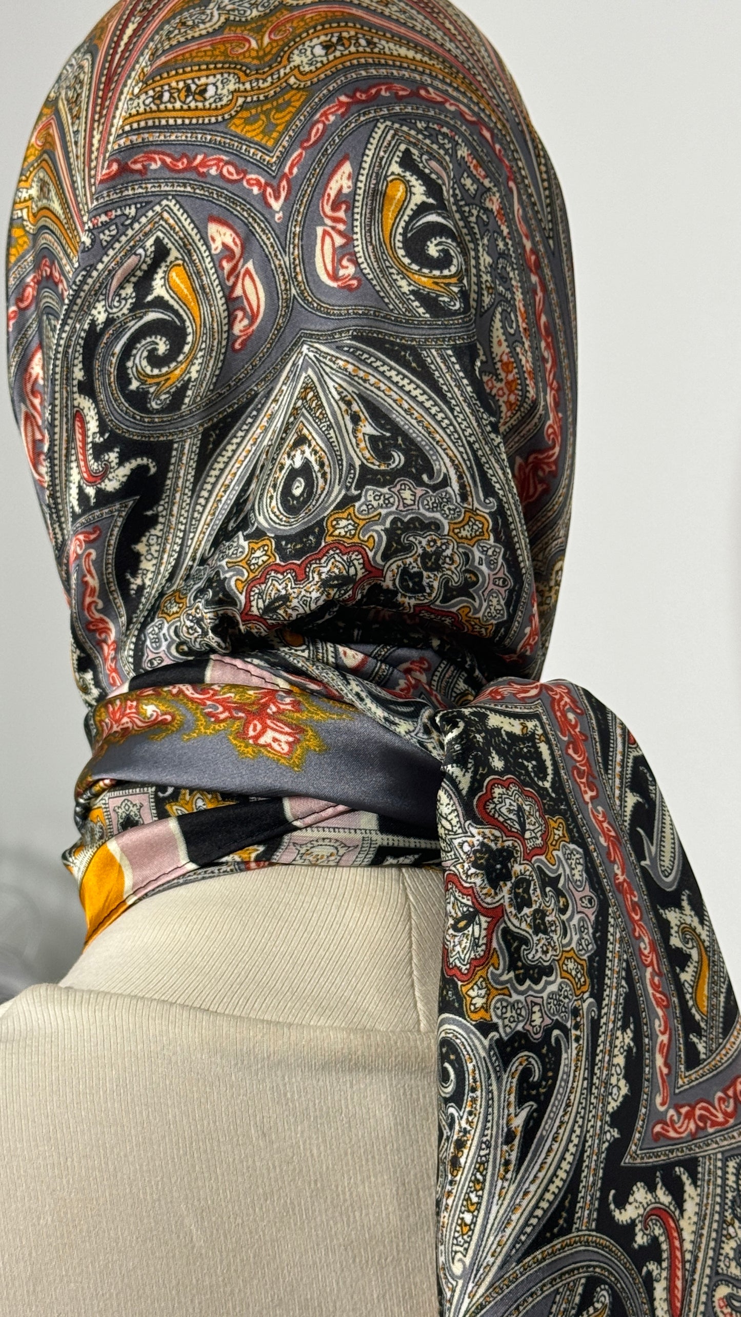 Noor Kashmiri Paisley Hijab Gift Set
