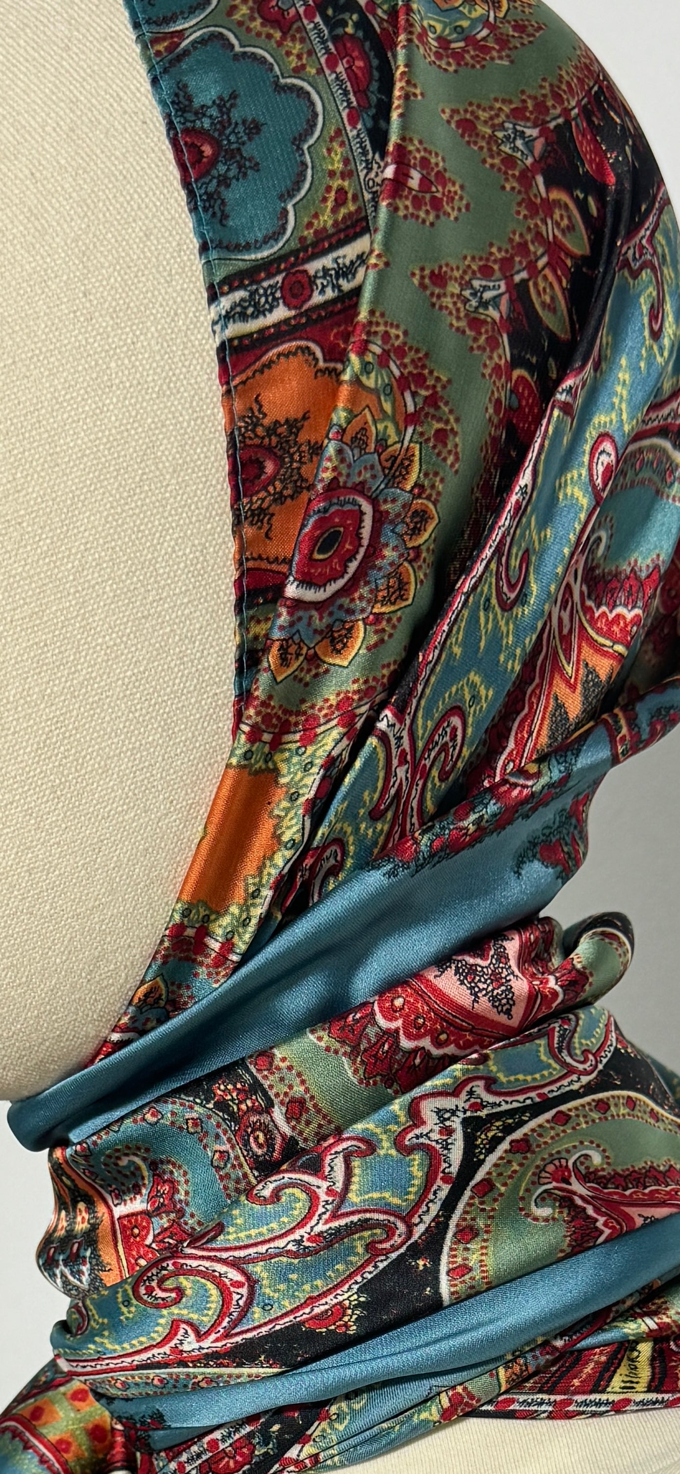 Sapphire Kashmiri Paisley Hijab Gift Set